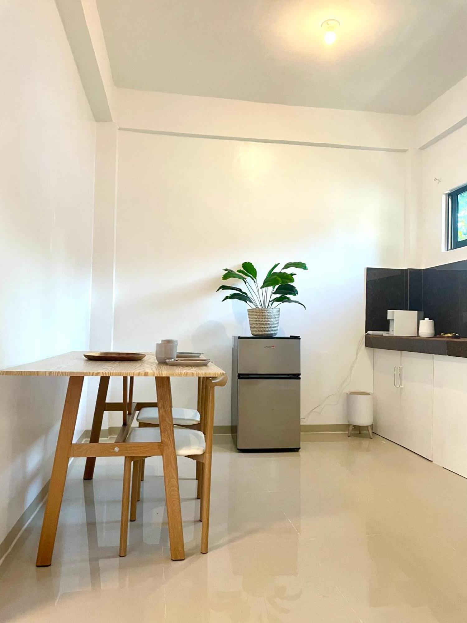 Namal Apartelle - Free Scooter & Gym Access El Nido Exteriör bild